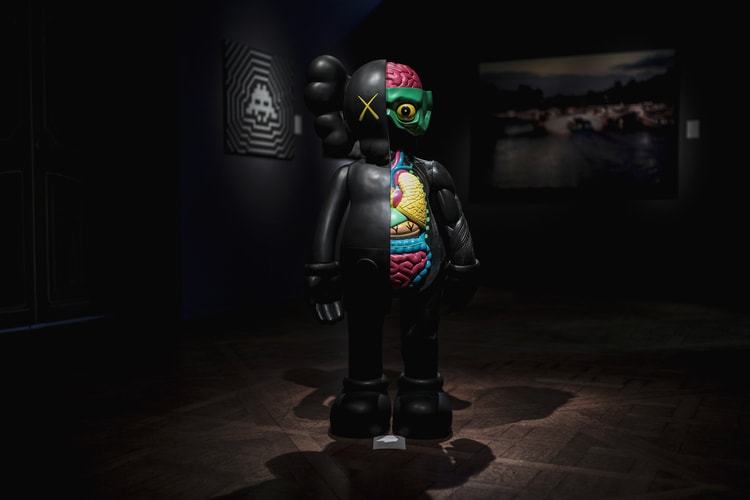 Hình nền Bearbrick 4K 0097