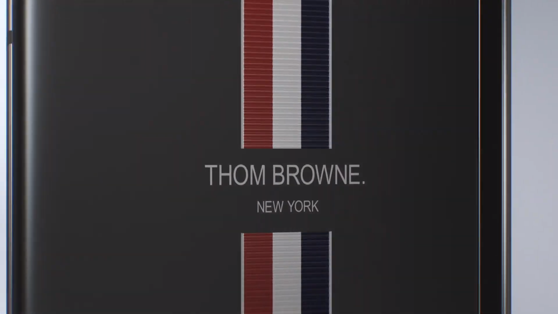 hình nền Thom Browne 4K 0041